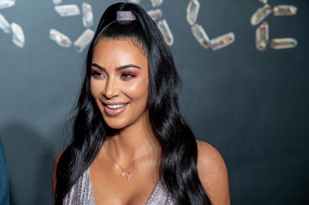 Kim Kardashian Shows Her Face Covered With Psoriasis Marks