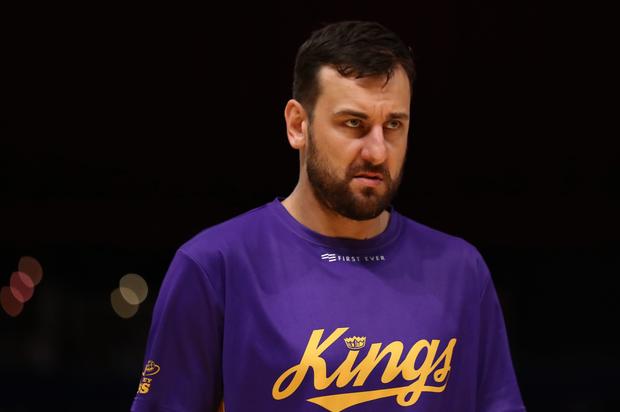 Andrew Bogut Will Join Warriors Early Thanks To DeMarcus Cousins Injury