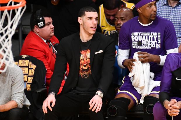 Lonzo Ball Signs With CAA After Ditching Former Agent: Report