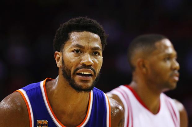 Derrick Rose Brown Down In Tears After Being Traded to Knicks In 2016: Video