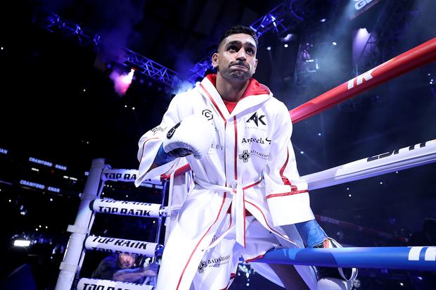 Amir Khan Should Apologize For “Quitting” After Low Blow, Says Roy Jones Sr.