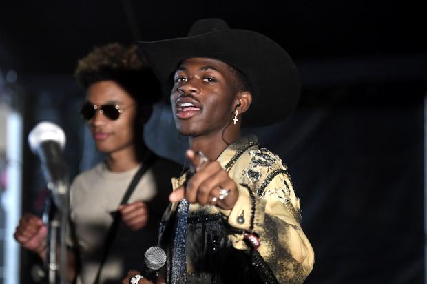 Lil Nas X Brings “Old Town Road” To “Desus & Mero” For Television Debut