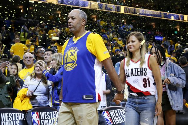 Steph Curry’s Mom Cheers Him On While Wearing Trail Blazers Jersey