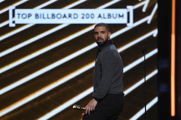Drake Jokingly Claps Back At Carnage Over “Fake Ab Surgery” Comments