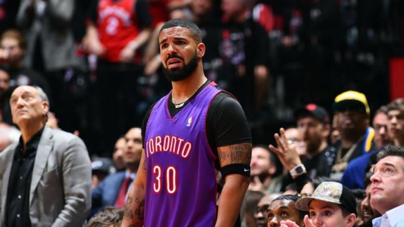 Drake Creatively Covered Up His Warriors Tattoos Last Night, Fans React