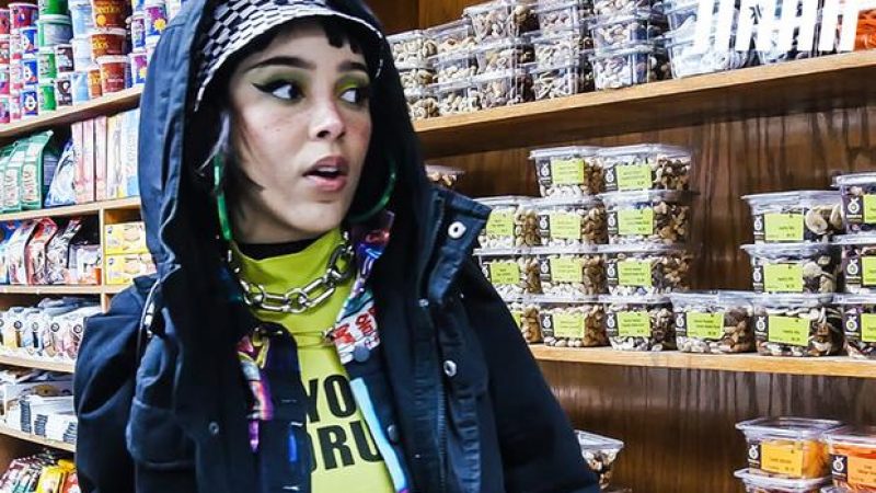 Doja Cat Says Her Favorite Restaurant Is Subways & She’s “A Little Ashamed” Of It On “Snack Review”