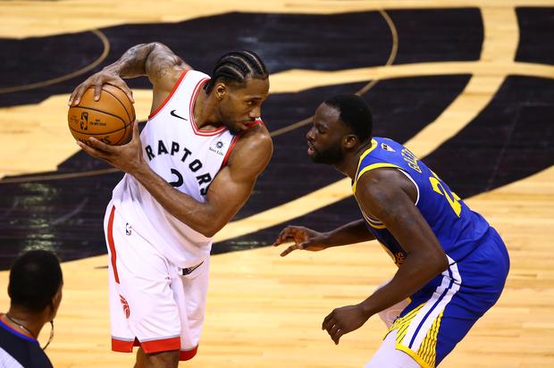Kawhi Leonard Offers Well Wishes To Kevin Durant After Bad Injury