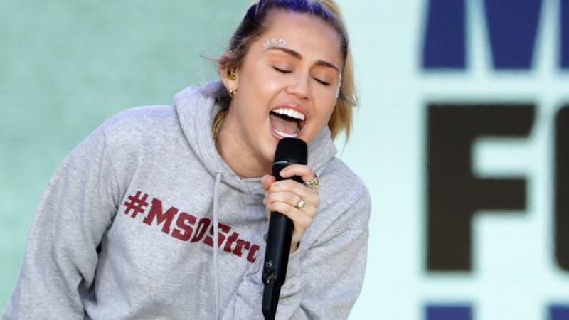 Miley Cyrus Finally Apologizes For Comments On Hip-Hop: “I F*cked Up”