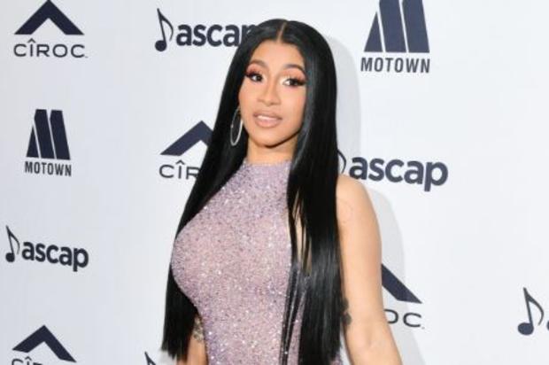 Cardi B Shares NSFW “Hustlers” Photo, Blasts TMZ For Court Case Coverage