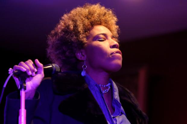 Macy Gray Claims She’s A Vampire In Awkward TV Interview