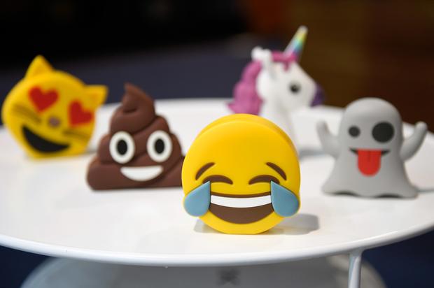 Apple’s New Emojis Highlight Diversity, Food, & The Animal Kingdom
