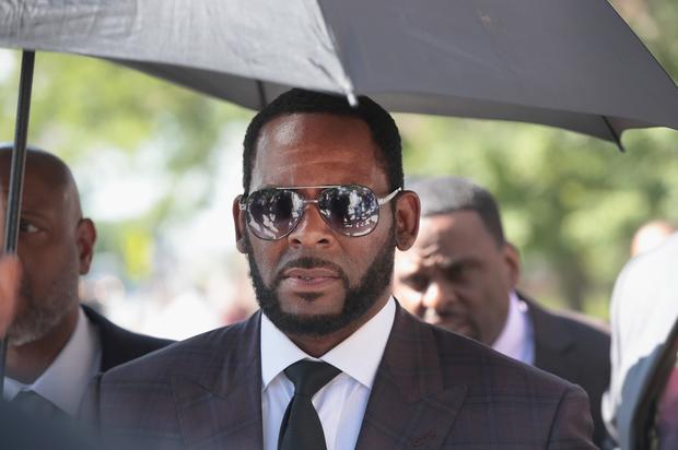 R. Kelly To Be Transported To New York For Racketerring Charges