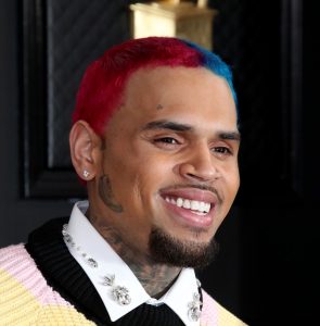Chris Brown Calls Kyrie Irving a “Hero” for Not Getting Vaccinated