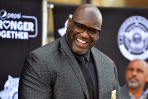 Shaquille O’Neal Gifts Couple Washing Machine and 70-Inch TV During Visit to Best Buy