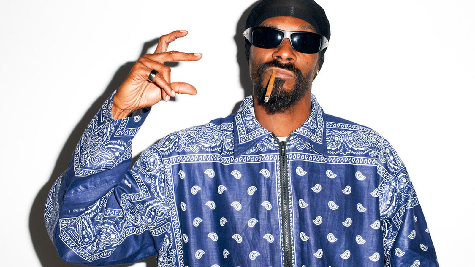 Snoop Dogg Catching Heat For Grocery Store Wine Promo During Black History Month