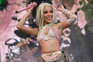 Doja Cat Addresses Losing Verification on Twitter, Says Purchasers Are Desperate for Validation